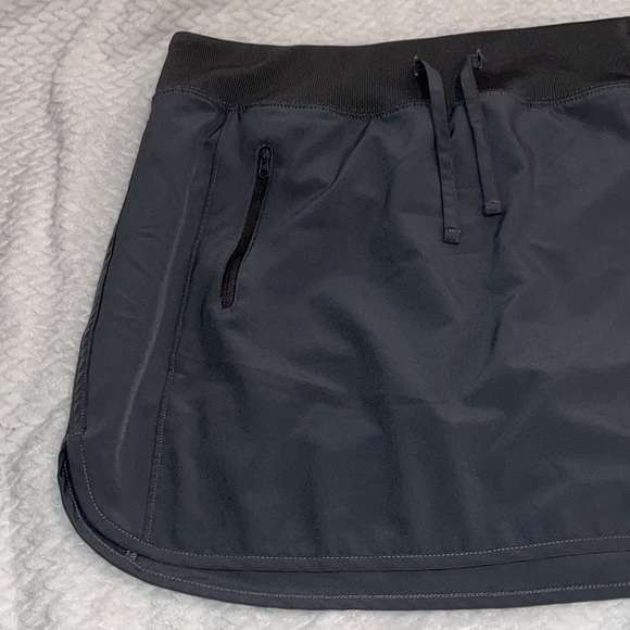 Magellan Outdoors Ladies Gray Caddo Lake Skort Size X Large Water Resistent - Picture 2 of 6